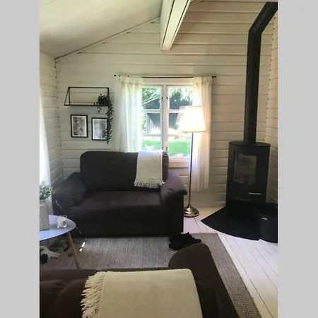 Lovely 2 Bed Cabin With Indoor Fire Place. Apartamento