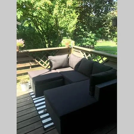 Lovely 2 Bed Cabin With Indoor Fire Place. *